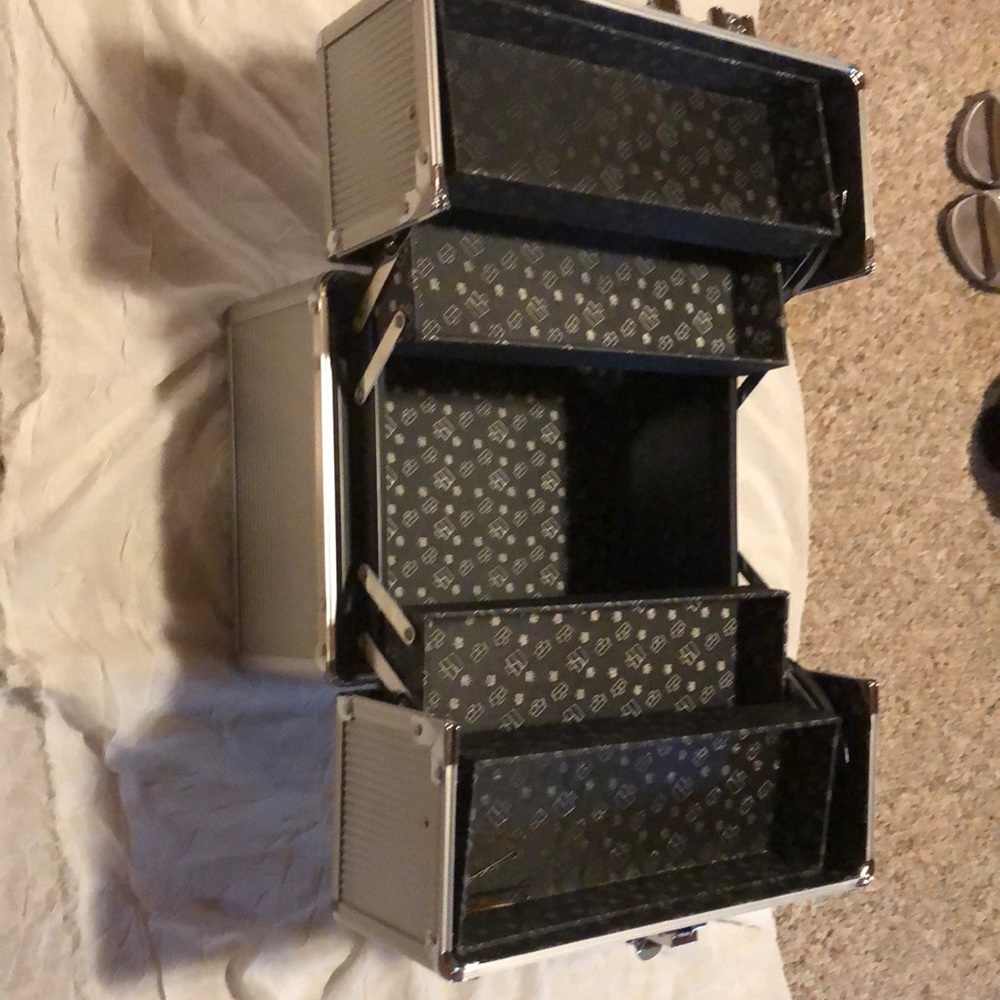 Makeup case